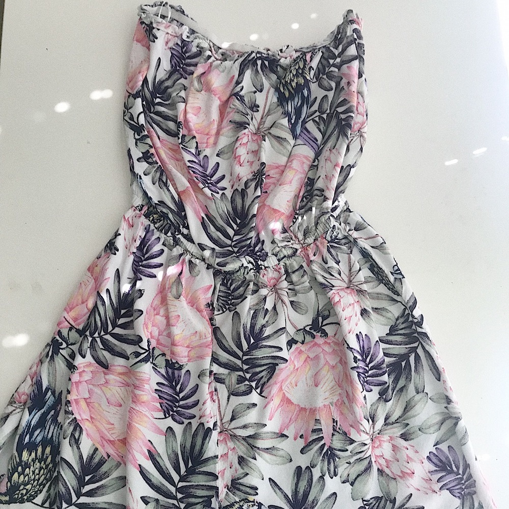 Floral strapless romper